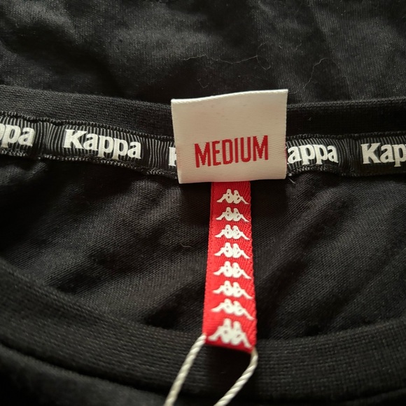 NWT Women’s Medium Black and White Crop Top and Legging Kappa Logo Set - Picture 8 of 16